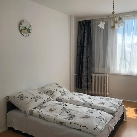 Juti Apartman Eger Exterior photo